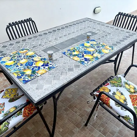 Lägenhet Con Posto Auto Assegnato Giardini Naxos